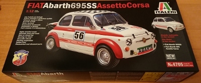□ イタレリ 1/12 フィアット アバルト 695SS / アセット コルサ 未