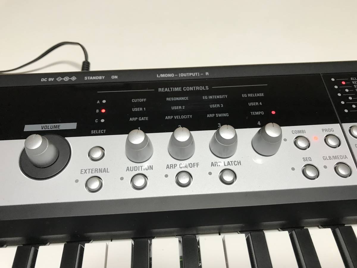 コルグ　KORG micro STATION MW1 ケース付 KORG コルグ micro STATION MW1 マイクロステーション コンパクト