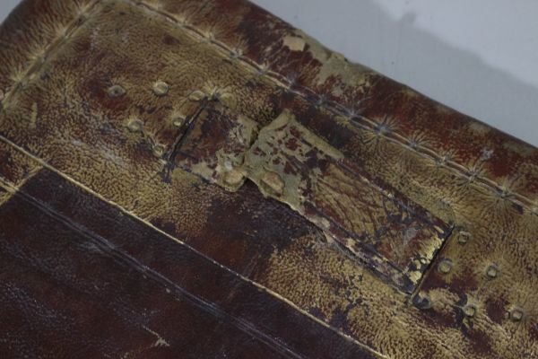 ▲▽肌付　切付　下鞍　革　江戸時代　38×45ｃｍ　3.14ｋｇ　野馬追/相馬/轡/古式馬具/鎧/甲冑/武具▲▽_9