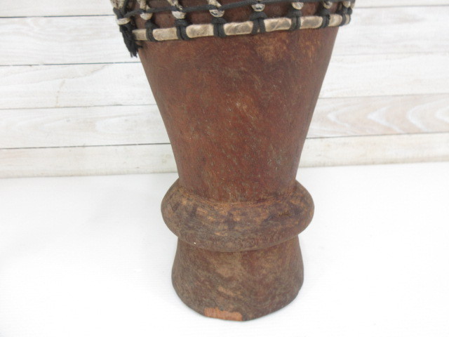 XE781■アジア? アフリカ? / 民族楽器 打楽器 太鼓 楽器 / 打面直径26cm 高さ63cm 重さ9kg アフリカンスクエアー 楽器 | NDER サバールLE 民族