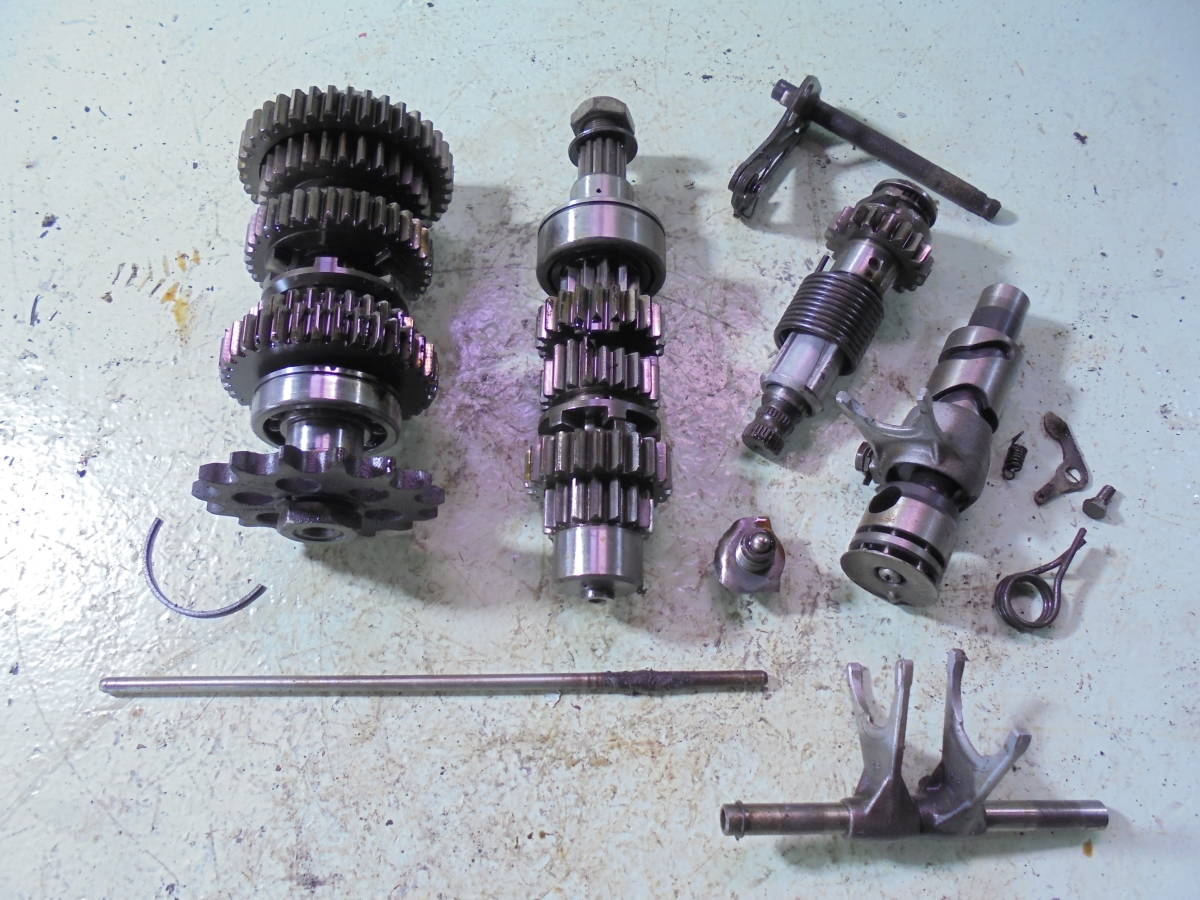 安い，お得 カワサキ KZ900 Z900 エンジン ミッション 検 KZ1000A Z1000LTD Z1 Z2(エンジン本体)｜売買されたオークション情報、yahooの商品情報をアーカイブ公開 - オークファン カワサキ用