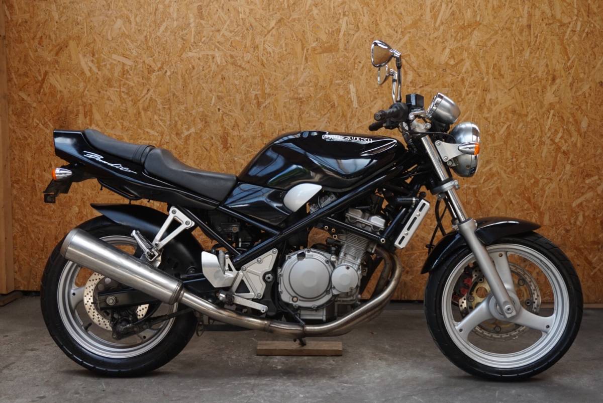 GJ74A - バンディット250 スズキ バリオス2とバンディット250の違いの 