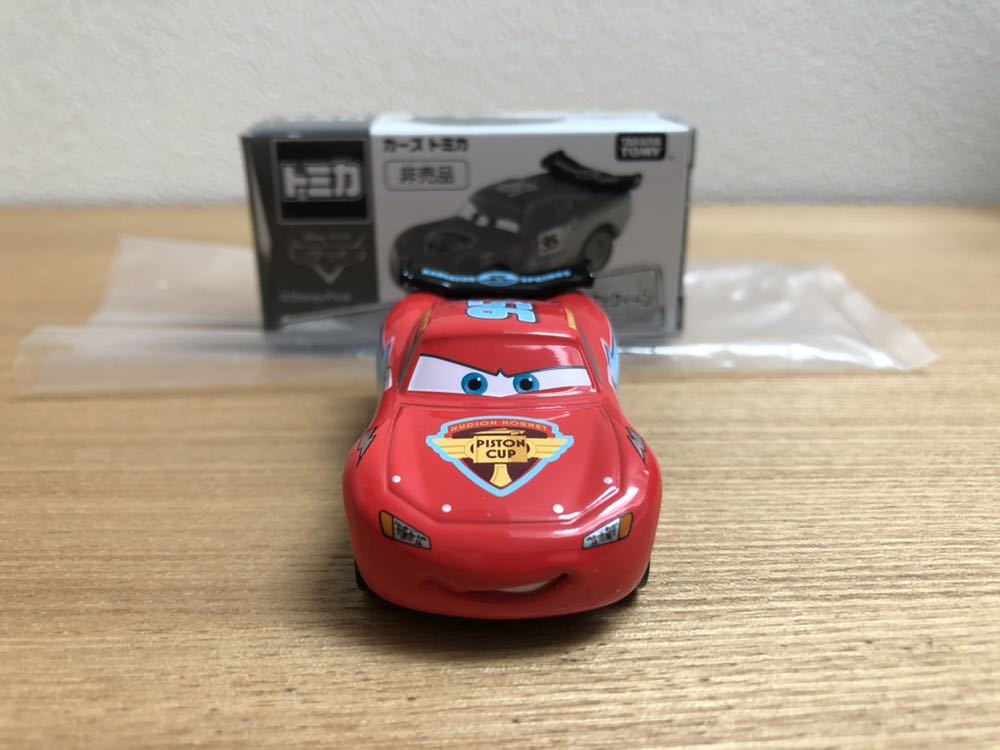 カーズ トミカ ライトニング・マックィーン アイスレーサータイプ