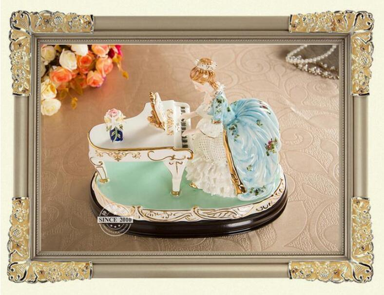 ピアノを弾く女性像□インテリア置物 西洋彫刻洋風オブジェ雑貨飾り