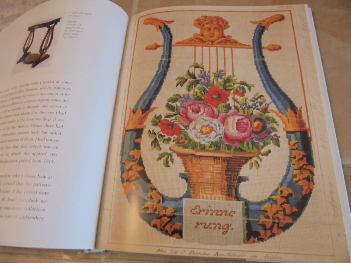 Embroideries 19th Patterns Century & 19世紀ウィーンの刺繍と
