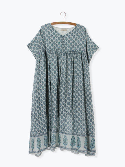 サマンサモスモス インドボイル花柄ワンピース フリーサイズ Sm2 ワンピース 大きいサイズ ワンピース 売買されたオークション情報 Yahooの商品情報をアーカイブ公開 オークファン Aucfan Com