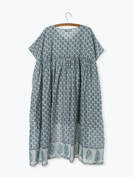 サマンサモスモス インドボイル花柄ワンピース フリーサイズ Sm2 ワンピース 大きいサイズ ワンピース 売買されたオークション情報 Yahooの商品情報をアーカイブ公開 オークファン Aucfan Com