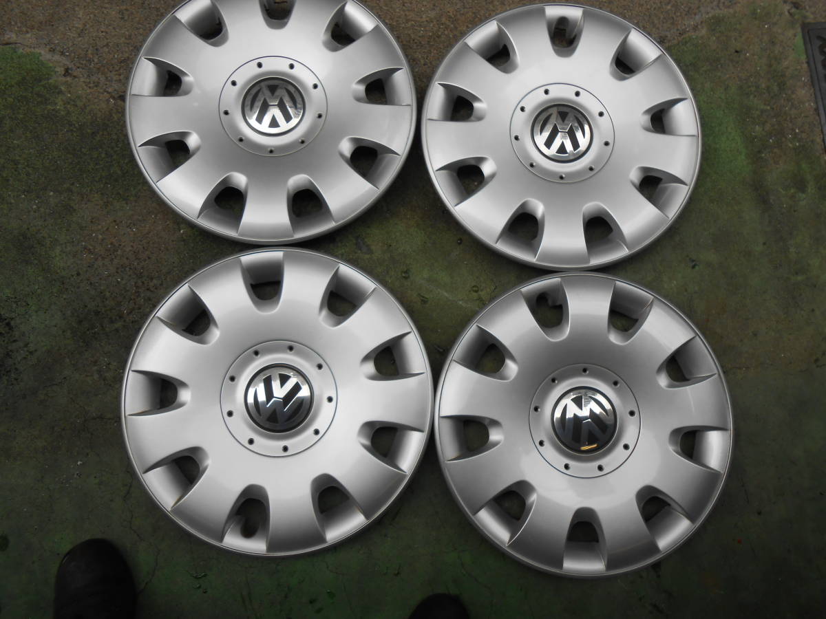 ＶＷ　ゴルフ５　１・６ＦＳＩ　純正ホイールキャップ　４枚セット