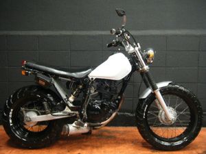 TW200 カスタムのYahoo!オークション(旧ヤフオク!)の相場・価格を見る