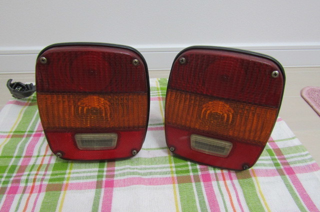 全国無料，高品質 ジープ TJ ラングラー 純正 テールライト 左右セット＆メッキカバー(テールライト)｜売買されたオークション情報、yahooの商品情報をアーカイブ公開 - オークファン クライスラー用