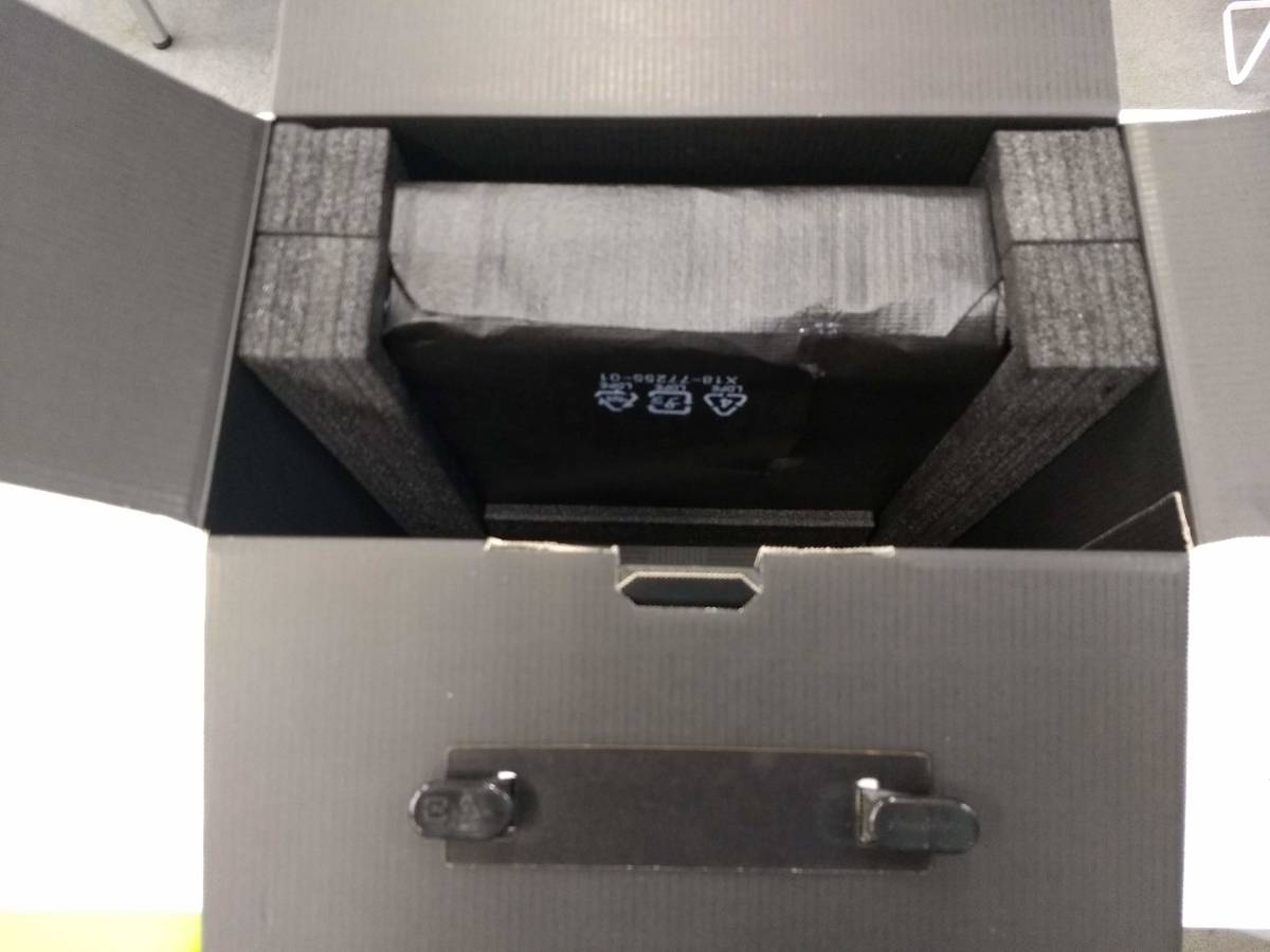 【未使用・Kinectセンサー無し】Xbox One + Kinect (Day One エディション) 6RZ-00030_3