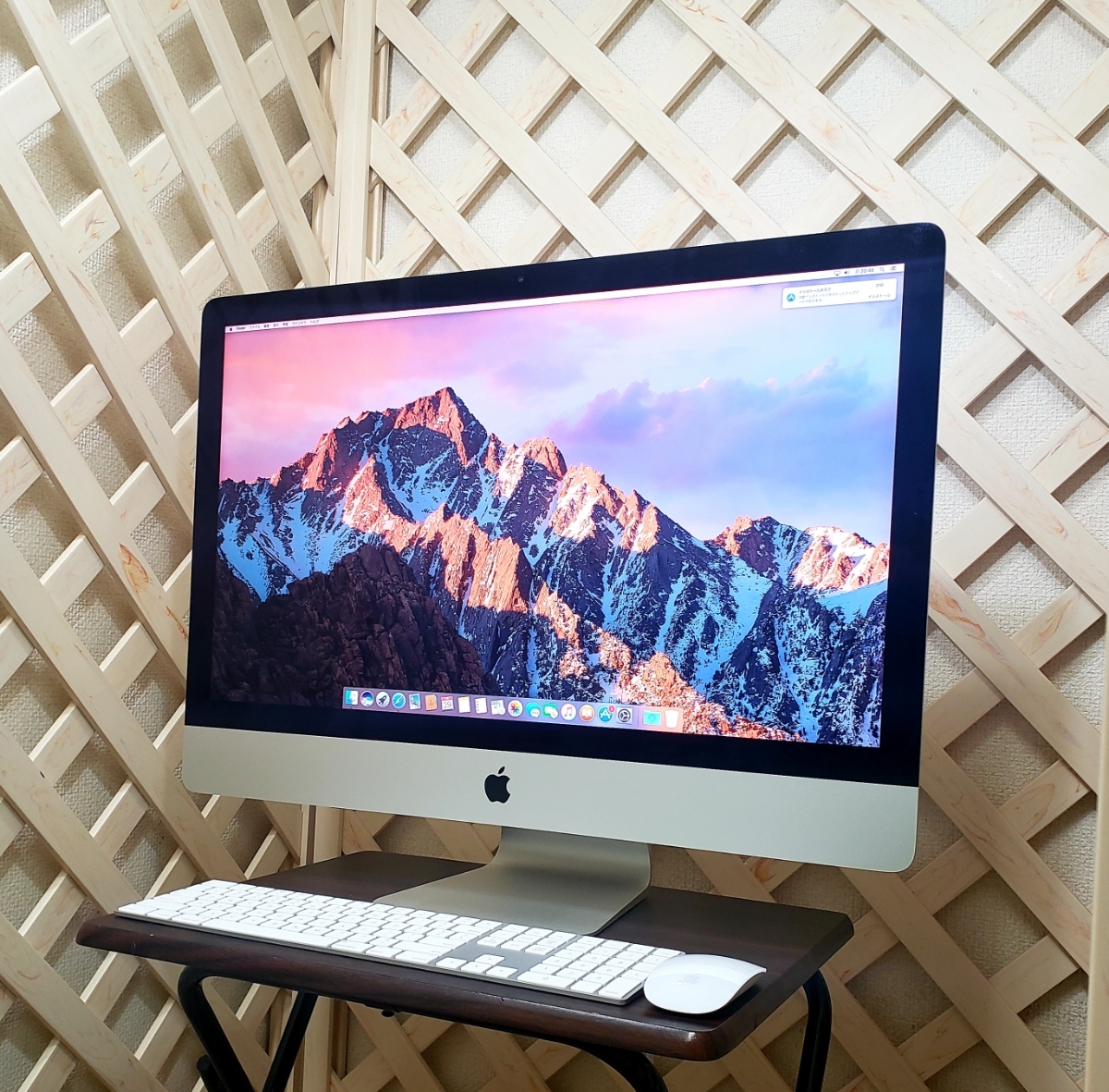 Retina Apple iMac MGP… 4.5K - with 24インチ アップル(Apple) 4.5K