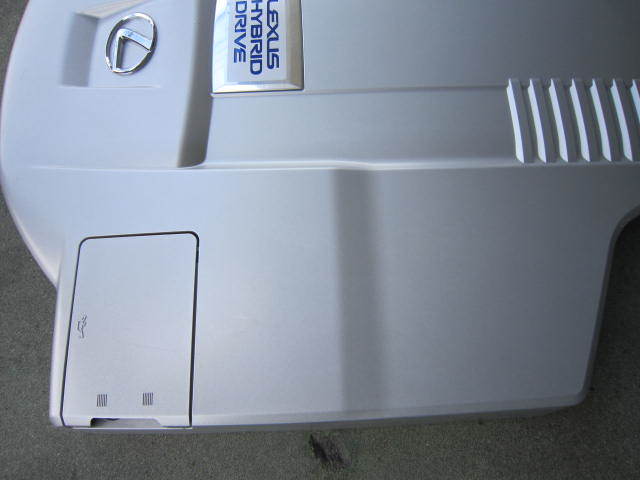 レクサス LS600h 後期　エンジンカバー