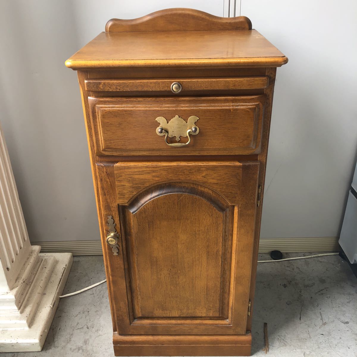 カリモク 電話台 (中古品)karimoku 木製 電話台 カリモク 木製 ss7168