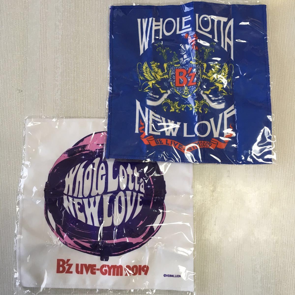 B'z 会場限定ガチャ ファイバータオル 白 青 2枚セット B'zLIVE-GYM 2019 ガチャ_1