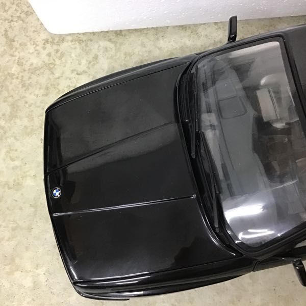 ミニチャンプス M3 ストリート 1⁄18 ミニカー ブラック