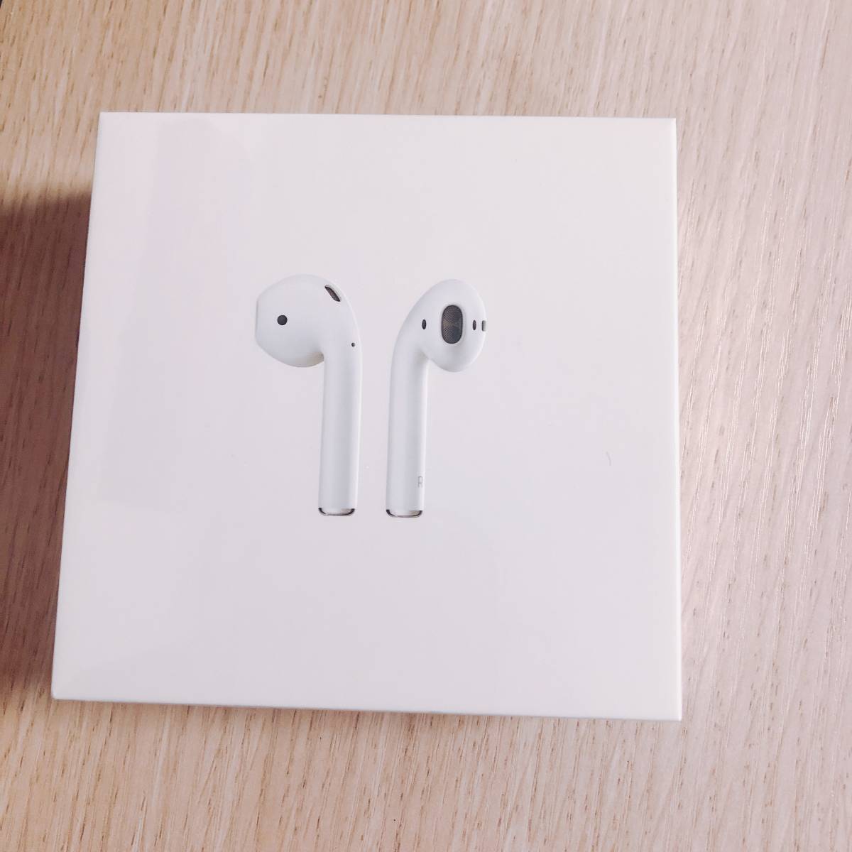 アップル Apple 2019年新型 MV7N2J/A [AirPods （エアポッド） with