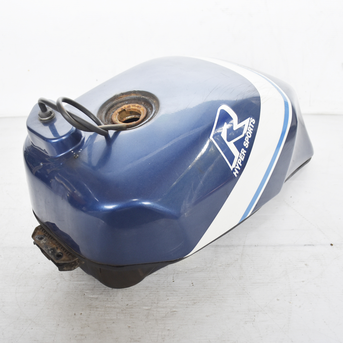 1986年 スズキ GSX-R1100 GU74A ガソリンタンク 【F】AMR