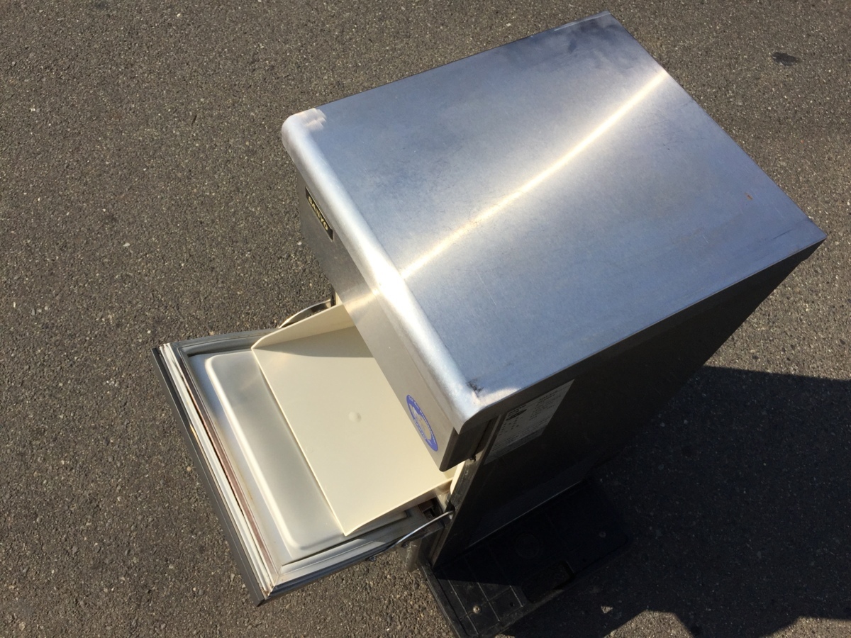 動作品【サンヨー/パナソニック 業務用製氷機 SIM-S28 キューブアイス