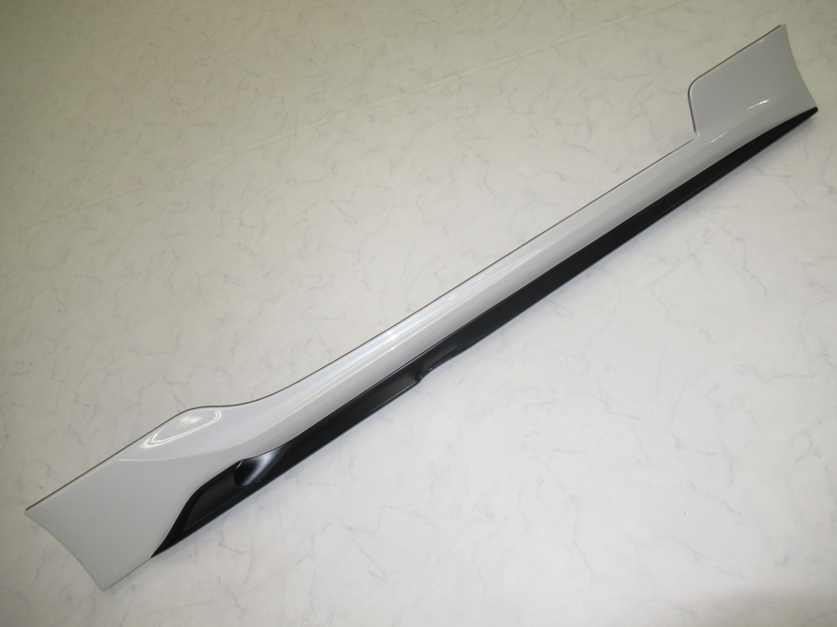 トヨタ86(ZN6)後期用TRDサイドスカート(MS344-18003-P)左右セット中古 