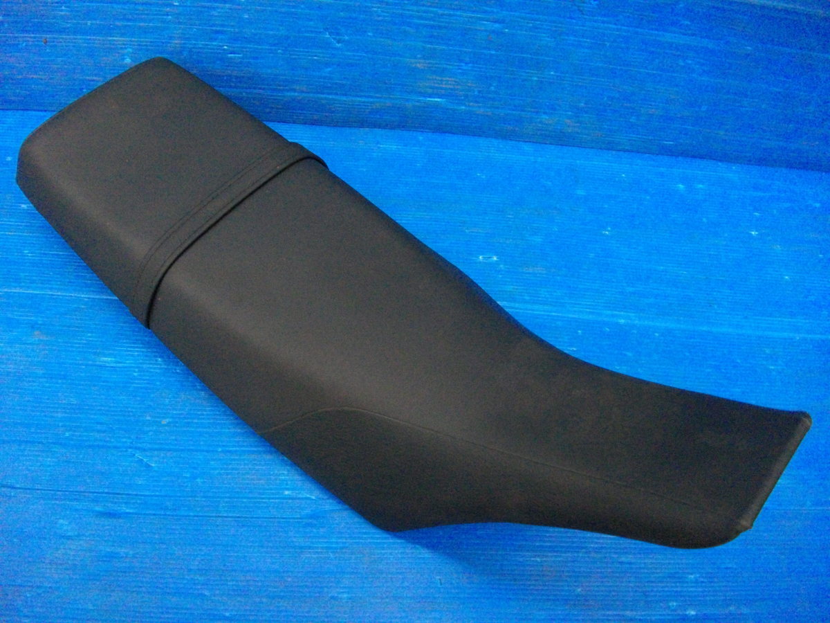 T【712】中古品 ヤマハ TW200 純正 シート TW225