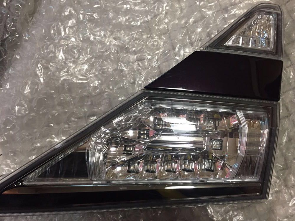 良品 点灯確認済み 20系 トヨタ ヴェルファイア テールランプ 右 内側