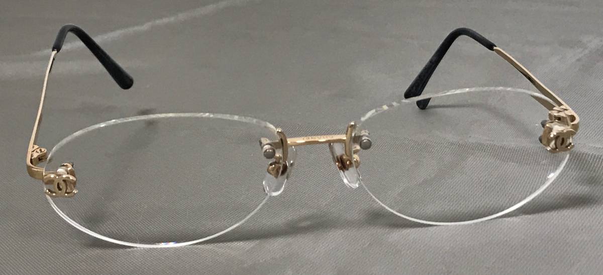 驚きの破格値，爆買い CHANEL シャネル 縁無し 度入り眼鏡 K18ピンクゴールドフレーム メガネ CCデザイン K18PG刻印(その他)｜売買されたオークション情報、yahooの商品情報をアーカイブ公開 - オークファン 服飾小物