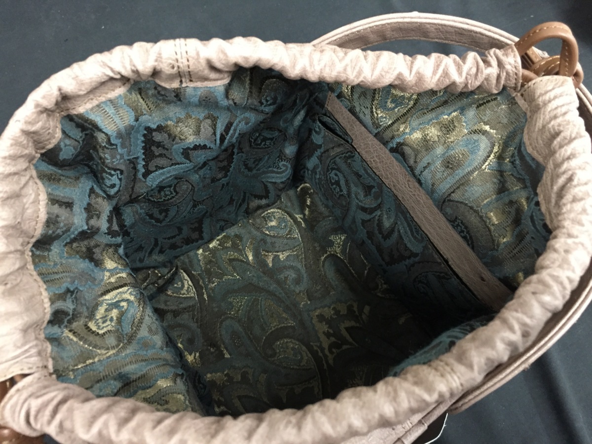 エルメス カレ90 天体と太陽 スカーフ et SOLEILS ASTRES 美品 HERMES オレンジ de シルクの太陽 soleil soie シルク Soie｜Yahoo