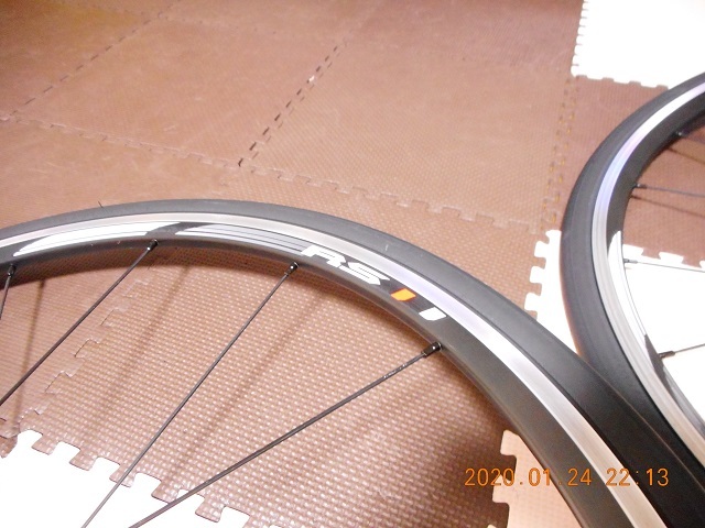 シマノ ホイールセット Shimano SHIMANO アルミ クリンチャー | wh-rs11アルミクリンチャーホイール WH-RS21 - ⁄ 「shimano+rs11」の落札相場・落札価格 Yahoo!オークション 前後セット wh-rs11アルミクリンチャー ホイール（自転車・サイクリング｜スポーツ