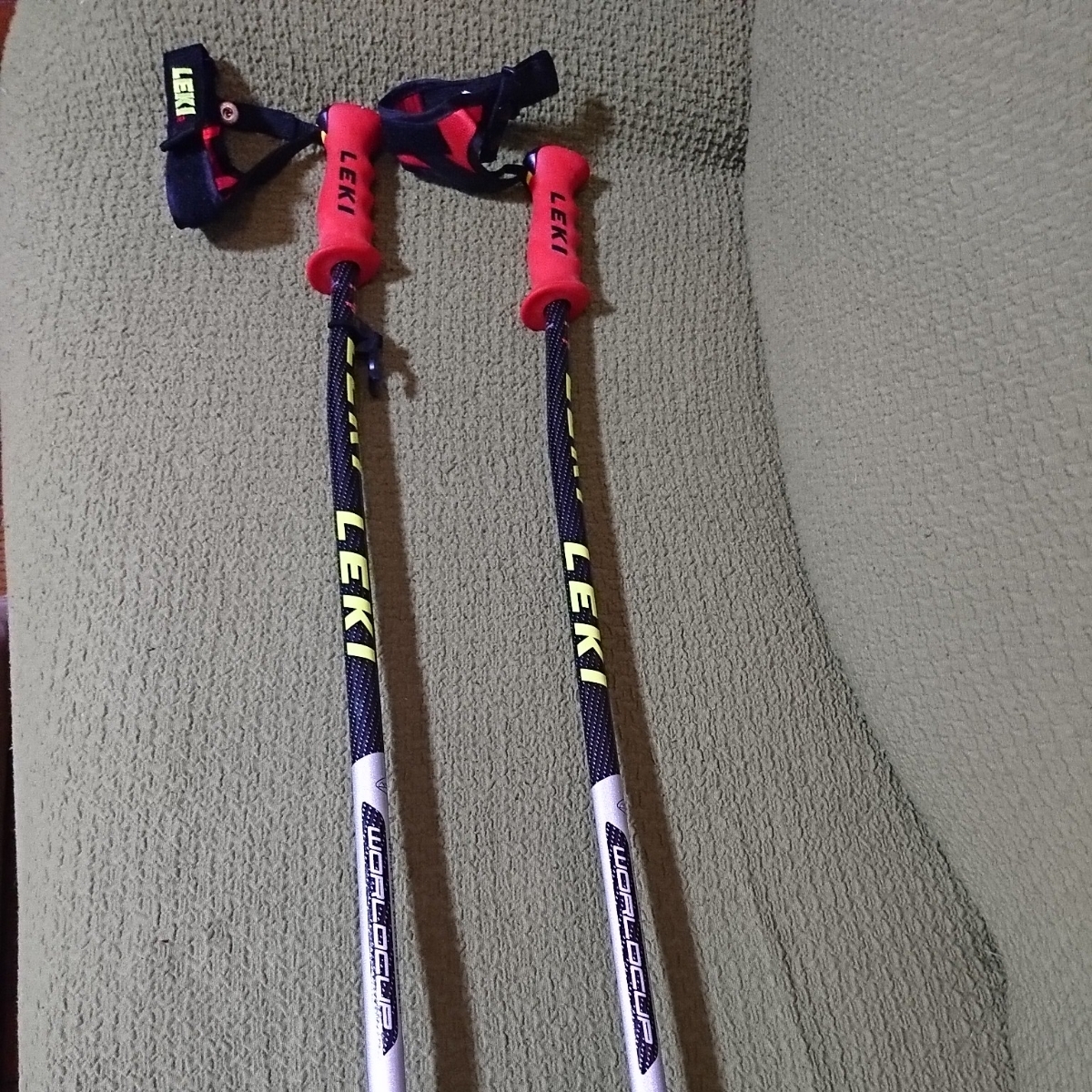 豊富な，高品質 LEKI/レキ スキーストック ワールドカップ レーシング/WORDCUP RACING 117cm-47" 1シーズンのみ使用 送料 最安価 対応します(110cm～)｜売買されたオークション情報、yahooの商品情報をアーカイブ公 110cm～