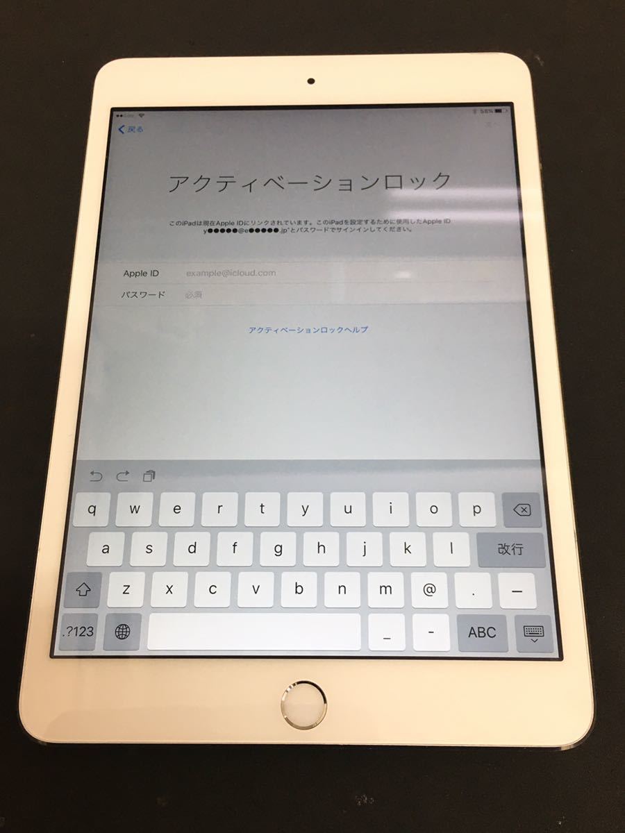 ♪中古品　iPad mini3 Wi-Fi+Cellular GB不明 シルバー キャリア不明 ♪_2