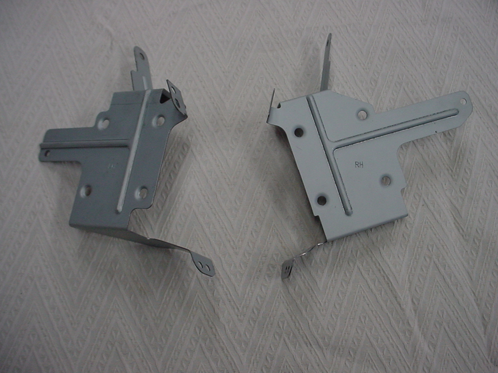 E51エルグランド後期用　オーディオパネル＋ブラケット_2