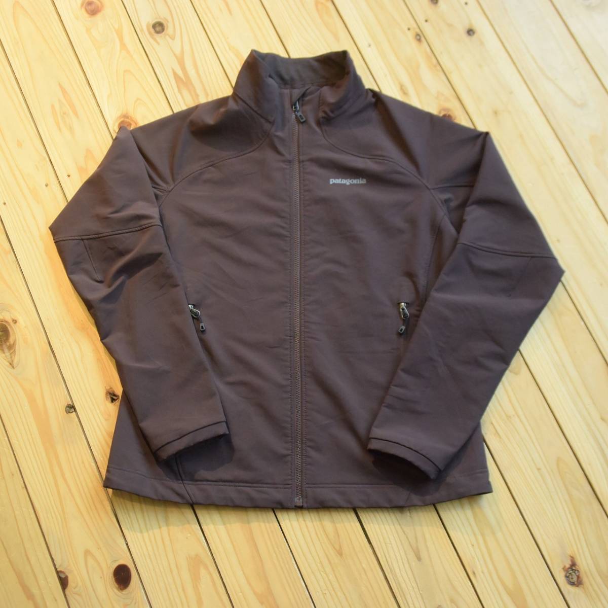 本物保証，格安 USA古着 パタゴニア Patagonia ソフトシェルジャケット レディース Lサイズ アウトドア 裏地フリース キャンプ アメリカ仕入 J0878(女性用)｜売買されたオークション情報、yahooの商品情報をアー 女性用