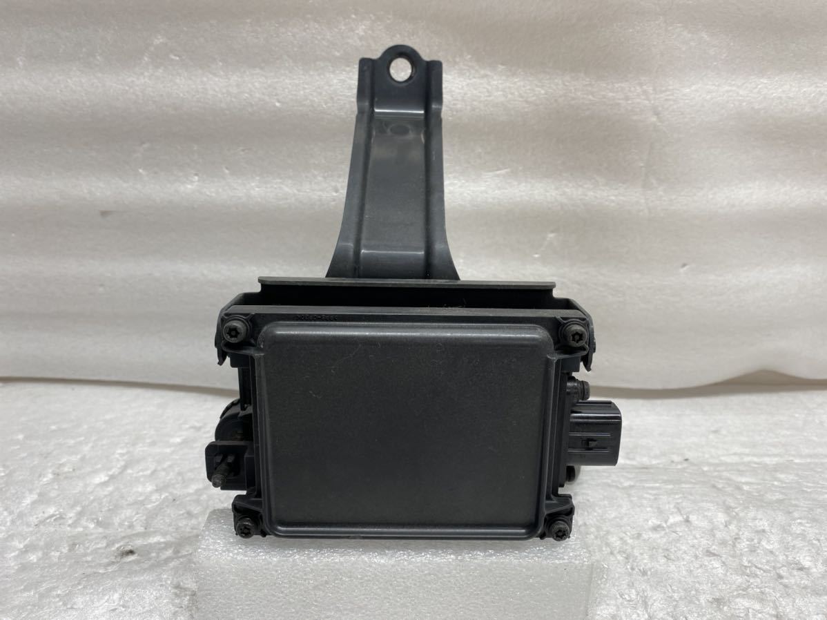 クラウン GRS210 純正 ミリ波レーダー センサー 88210-30320 M16