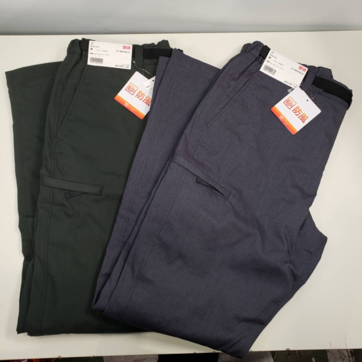 驚きの破格値 あ//A0614 品 UNIQLOユニクロ 暖パン 防風ウォームイージーパンツ メンズMサイズ ２点 ダークグレー ダークグリーン(その他)｜売買されたオークション情報、yahooの商品情報をアーカイブ公開 - 男性用