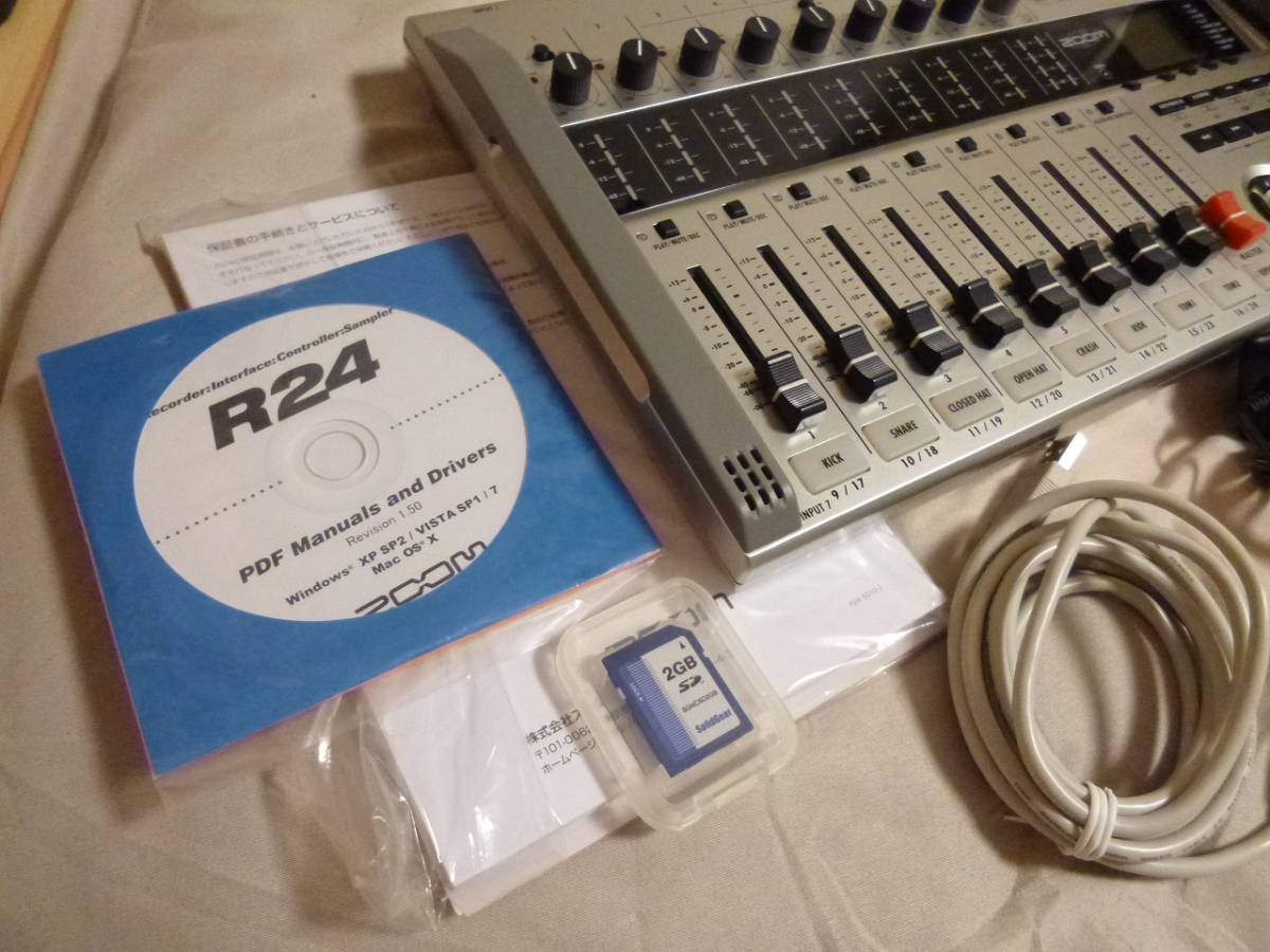 ZOOM ズーム R24 マルチトラックレコーダー 8トラック同時録音 24トラック同時再生 : ZOOM | 0 zoom r24の通販
