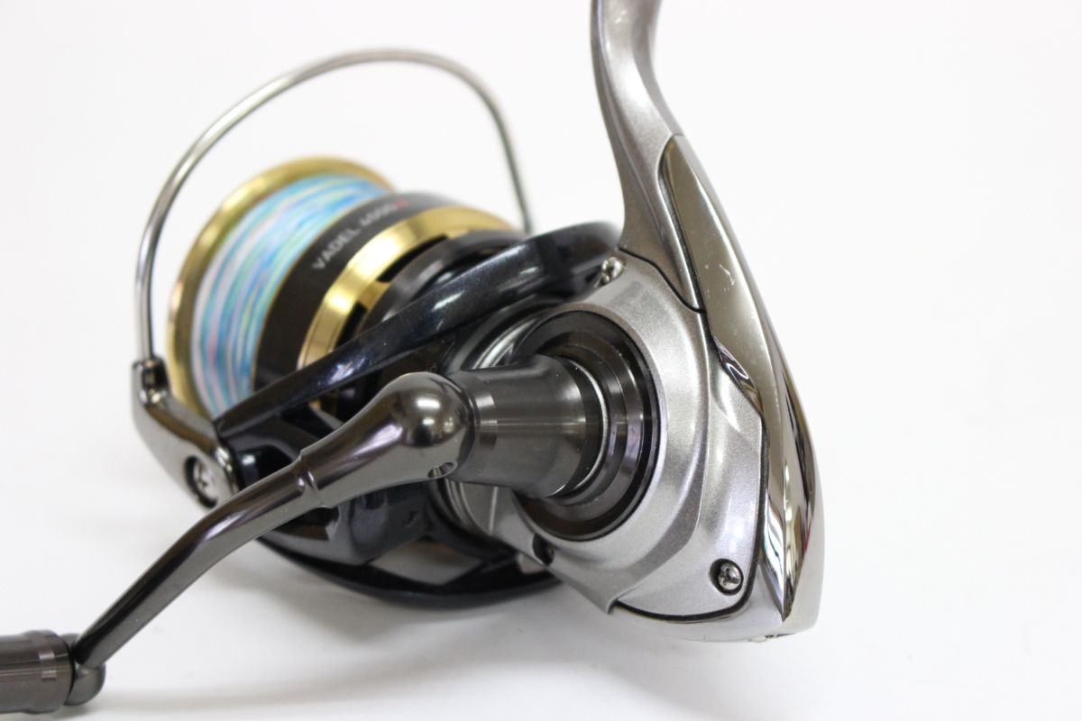 ヴァデル 15ヴァデル DAIWA 4000Hの最安値・インプレ・釣果 | 0 - 釣り 1 4000H 4000hの通販 vadel ダイワ daiwa MAX9BB ヴァデル)｜リール