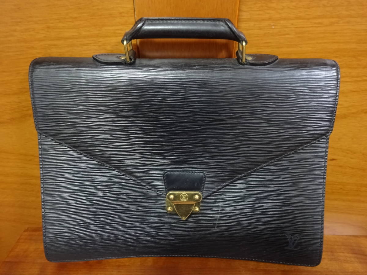 ルイヴィトン セルヴィエット エピ LOUIS コンセイエ VUITTON ビジネス 