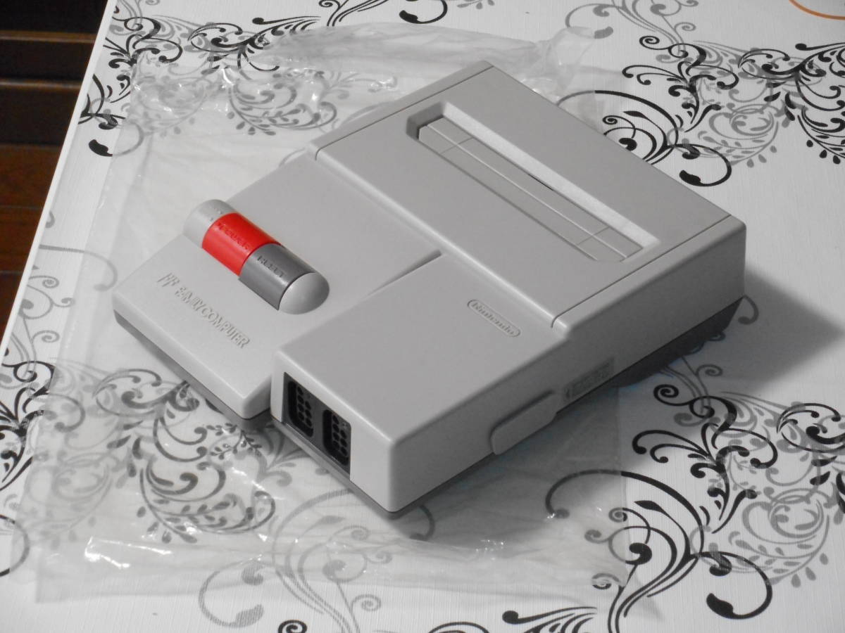 【 Nintendo 】ニューファミコン 完品 美品 AVファミコン ニューファミコン 本体 ニューファミコン 本体