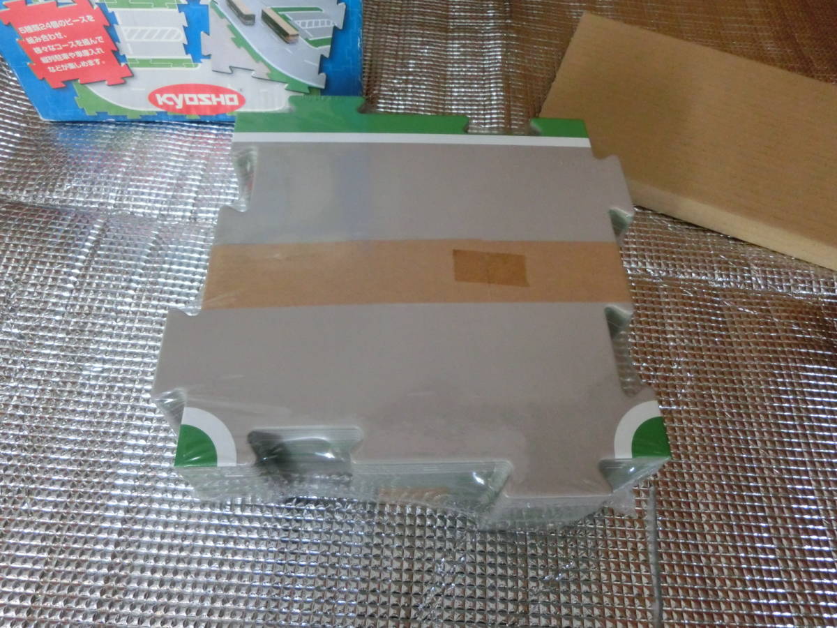 ◆◇京商1/80スケールRCバス、トラック用教習所MAP未開封品◇◆_4