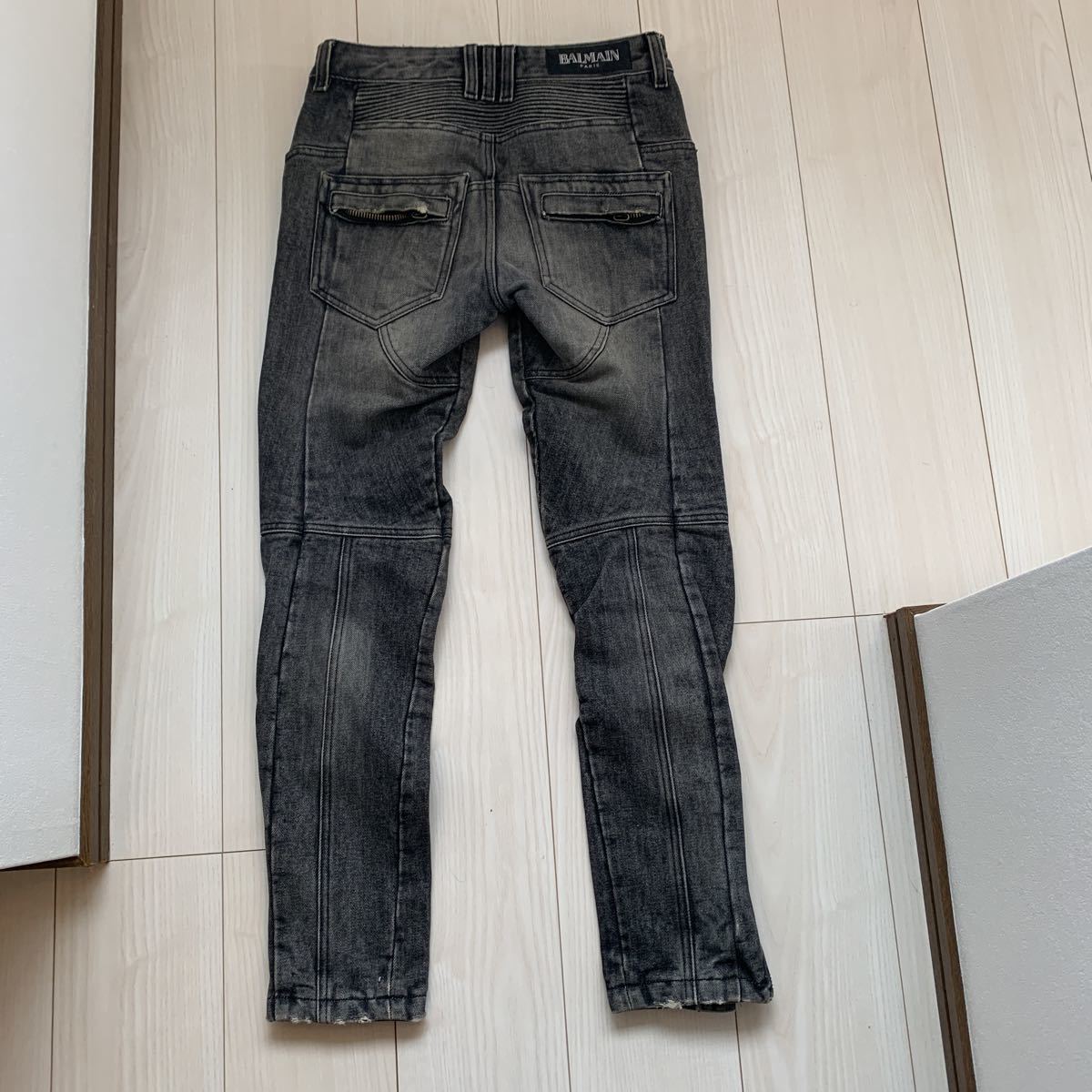 バルマン　デニムパンツ バイカーパンツ BALMAIN デニム - JEAN ラスト1点SLIM 金ボタン