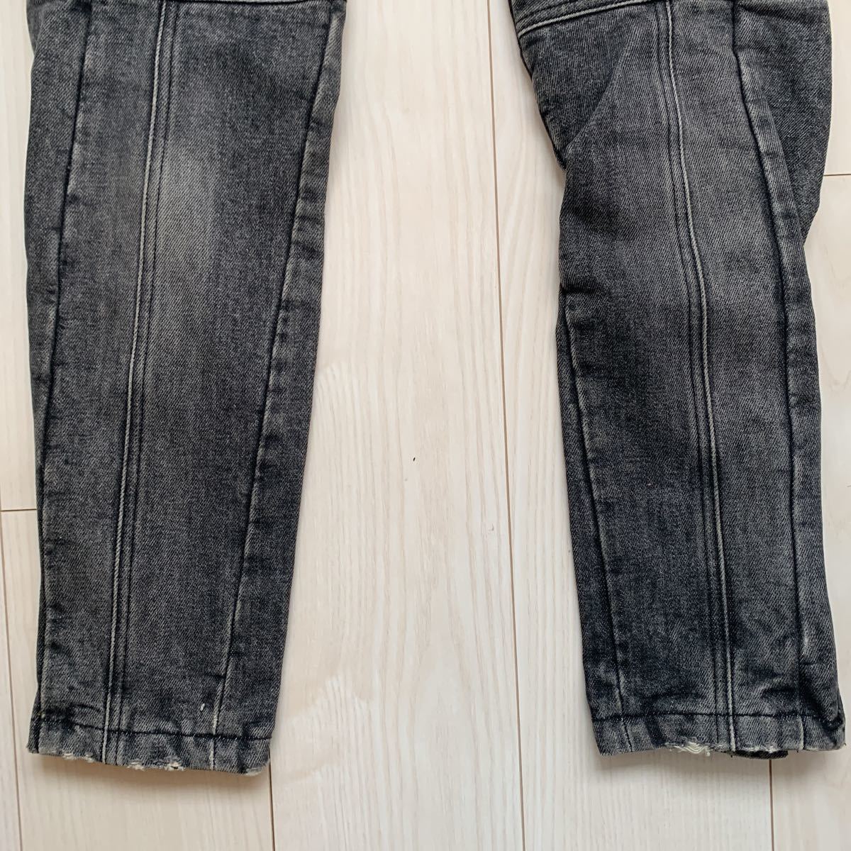 バルマン　デニムパンツ バイカーパンツ BALMAIN デニム - JEAN ラスト1点SLIM 金ボタン