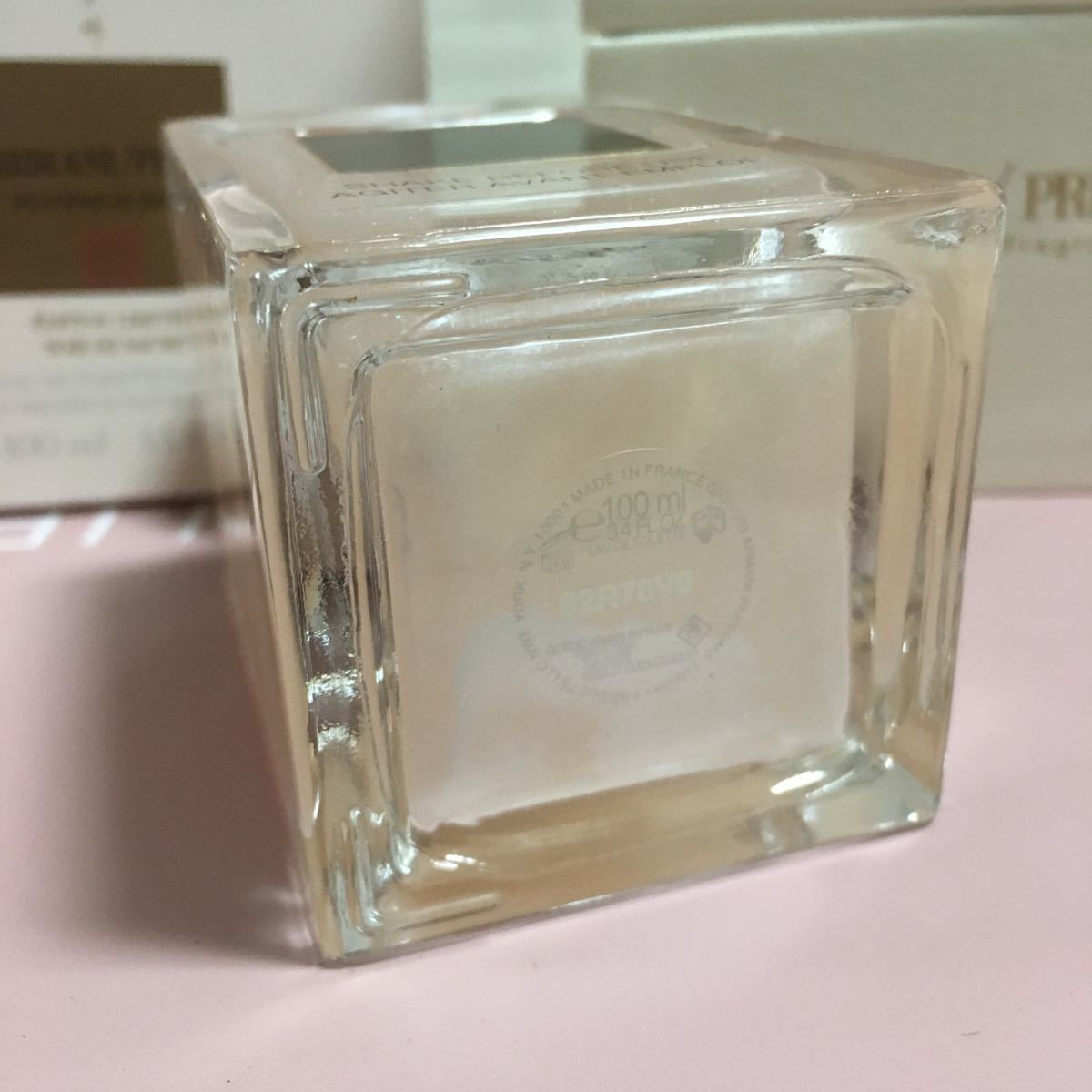 アルマーニ プリヴェ ピヴォワンヌスジョ ソイエ ドゥ ナクレ ARMANI