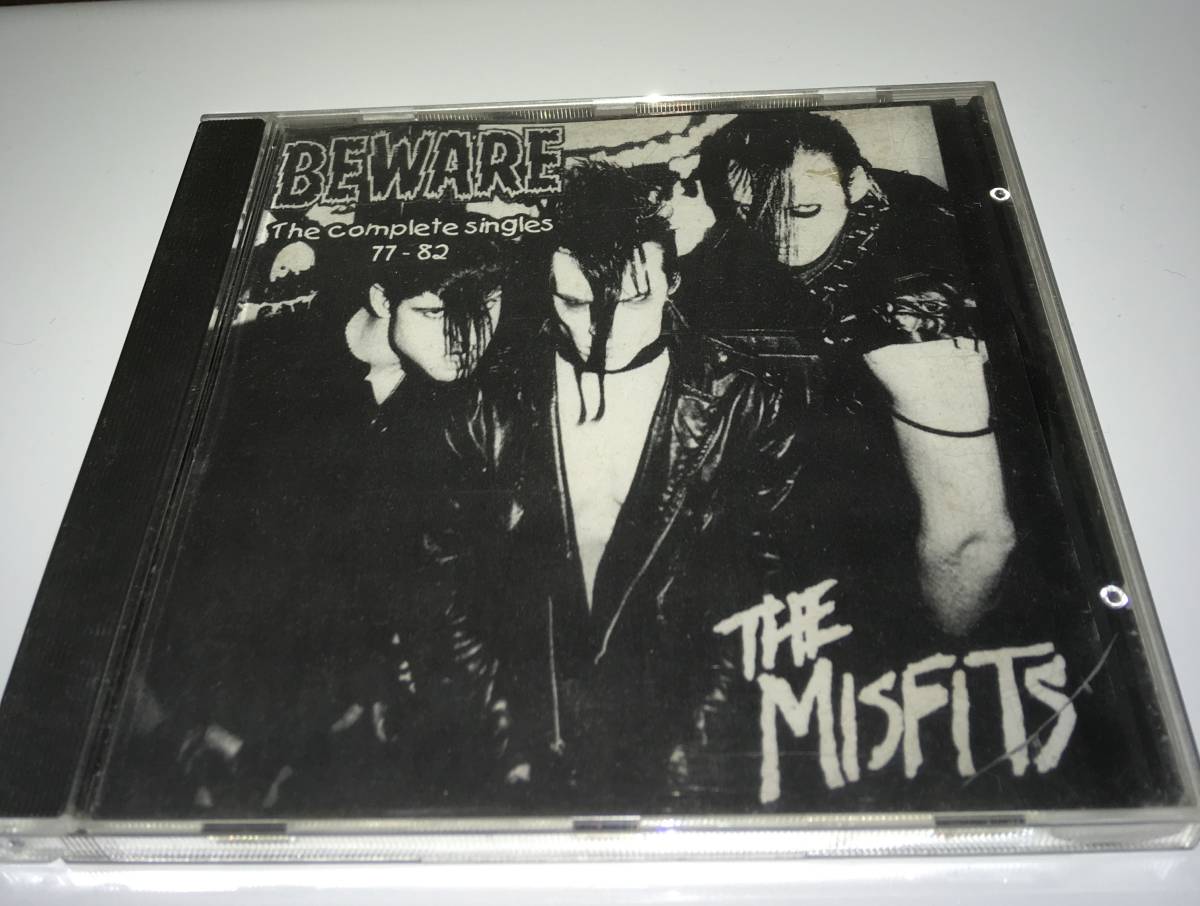 The Misfits Beware The Complete Singles 77 ダンジグ Danzig ハードコア Hardcore 一般 売買されたオークション情報 Yahooの商品情報をアーカイブ公開 オークファン Aucfan Com