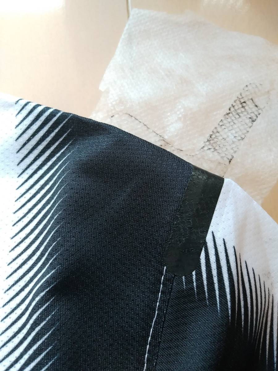 ユベントス Juventus Home ユニフォームショップ O.K.A Away ＆ 2011-2012 SIZE サッカーユニフォーム メンズ ユニフォーム ホワイト×ブラック XL L メルカリ