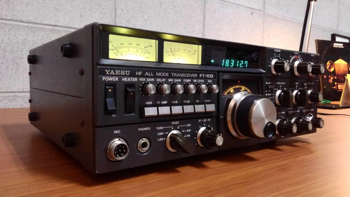 □YAESU FT-102 ヤエス HF オールモード トランシーバー 八重洲無線