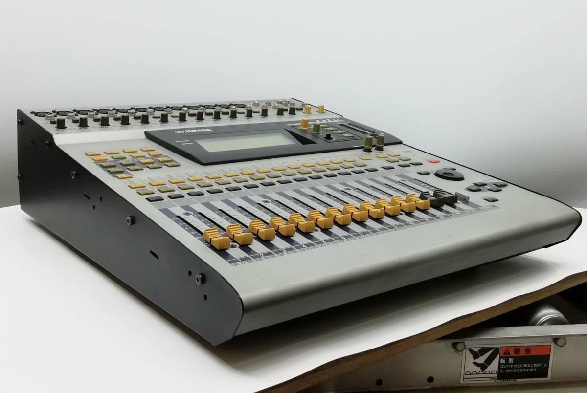 YAMAHA デジタルミキシングコンソール O1v (MY8-AT搭載) YAMAHA デジタルミキシングコンソール O1v (MY8-AT搭載) YAMAHA