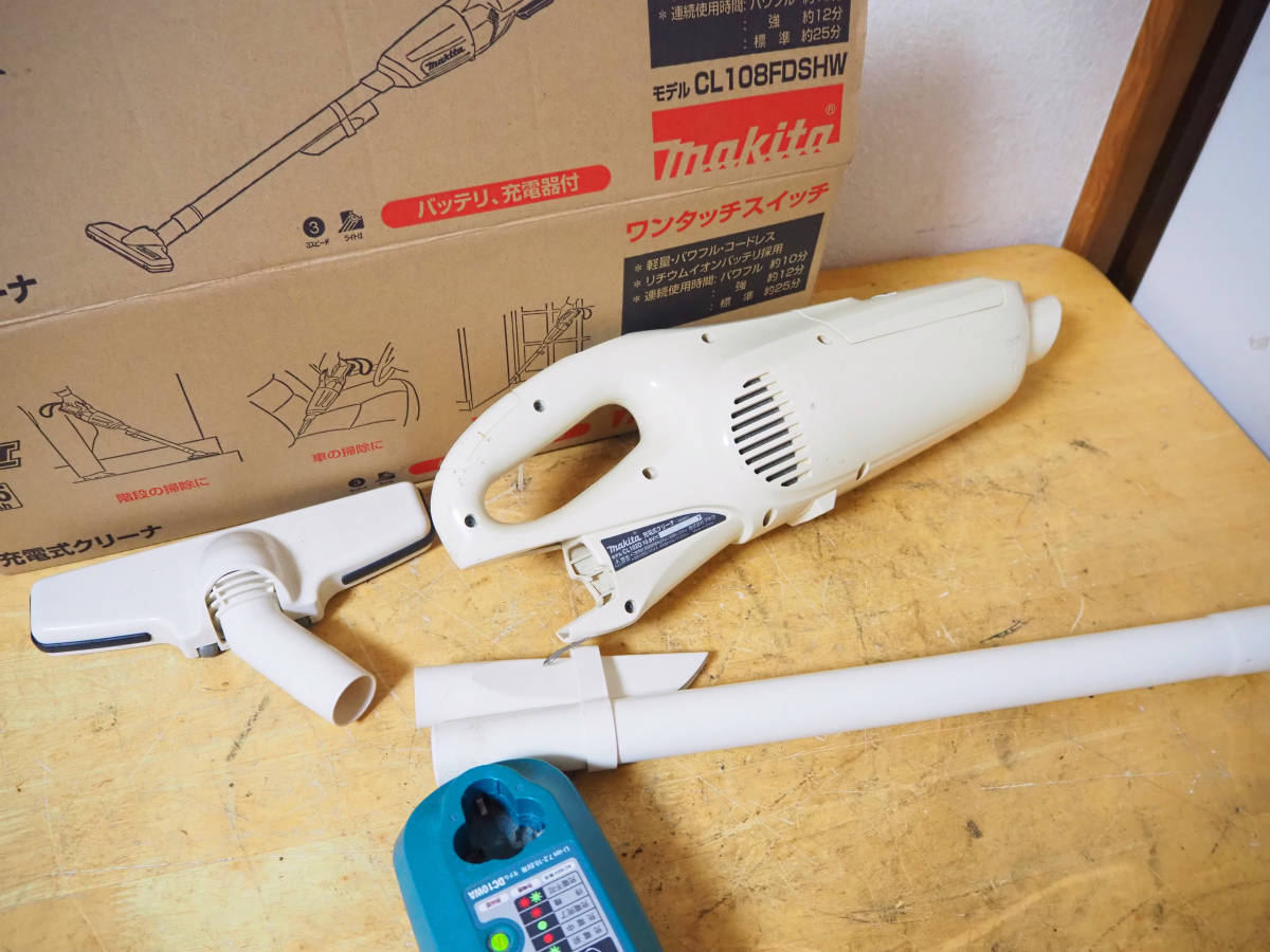 MAKITA マキタ 10.8V 充電式 クリーナー 掃除機 CL102D
