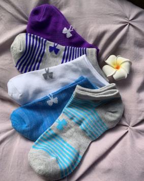 アンダーアーマーレディースソックス婦人靴下ショートソックスキッズ21 24子供ジムゴルフグレーホワイトワンポイント白くるぶしロゴ ショートソックス 売買されたオークション情報 Yahooの商品情報をアーカイブ公開 オークファン Aucfan Com