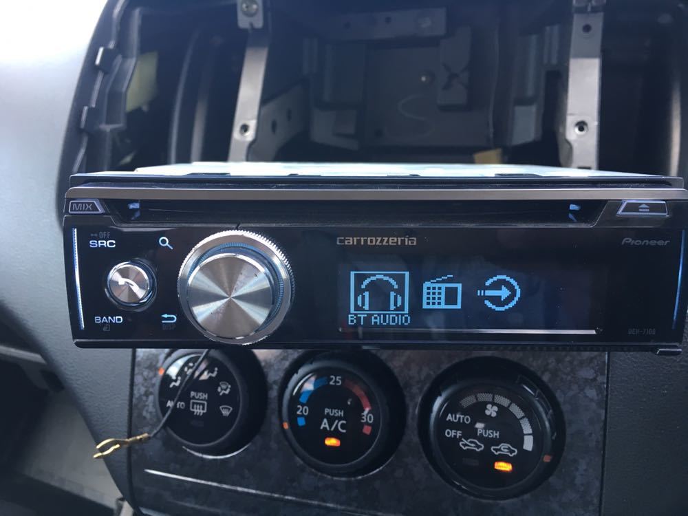 DEH-7100 Pioneer 1DIN Carrozzeria カロッツェリア Bluetooth USB Car